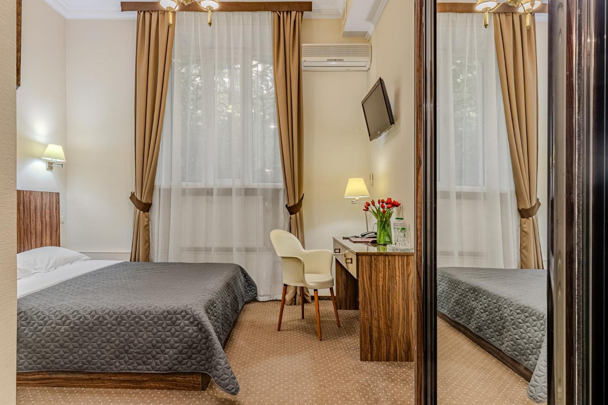Gallery Hotel Gintama Kiev Esterno foto